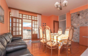 Three-Bedroom Apartment in Zaboric